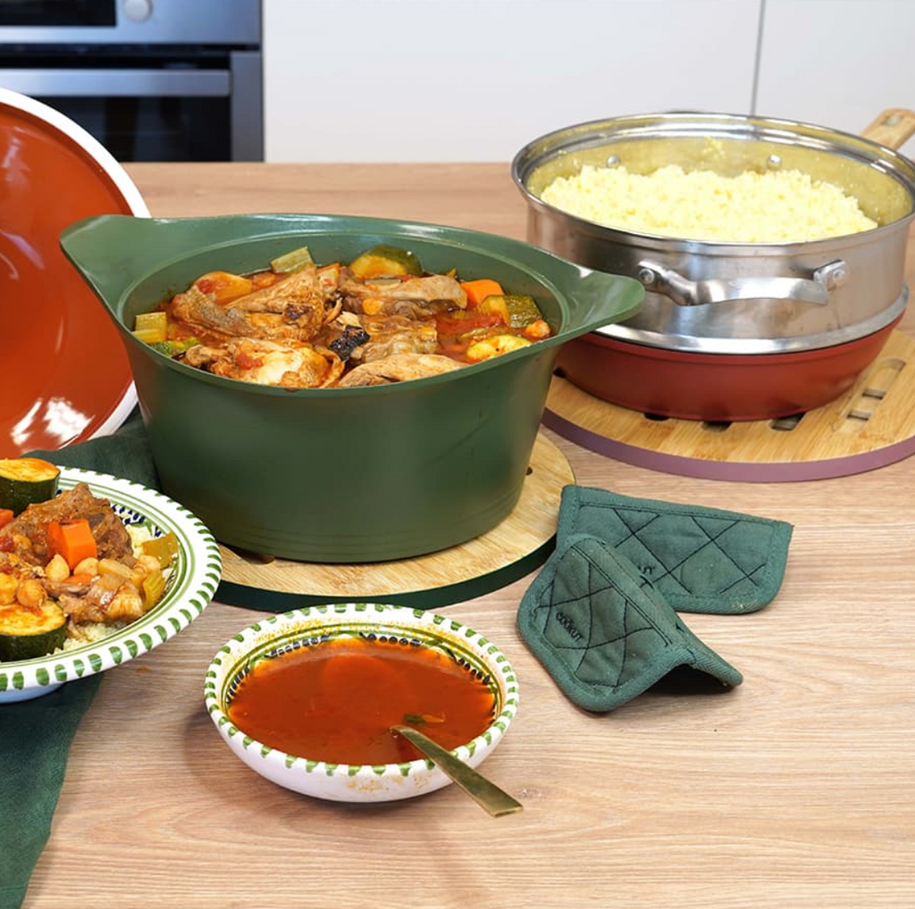 L’Incroyable Cocotte 28 cm Fougère – Cookut – Avec manique et poignée inclus
