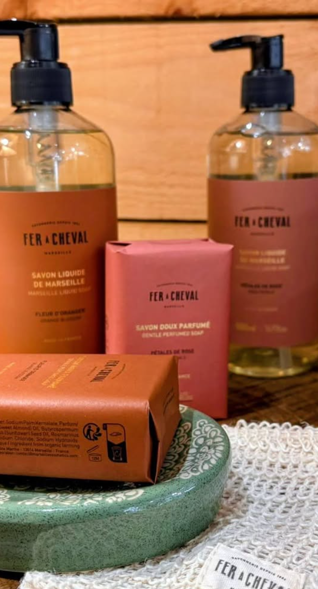 Savon Doux Parfumé Pétales de Rose 125g