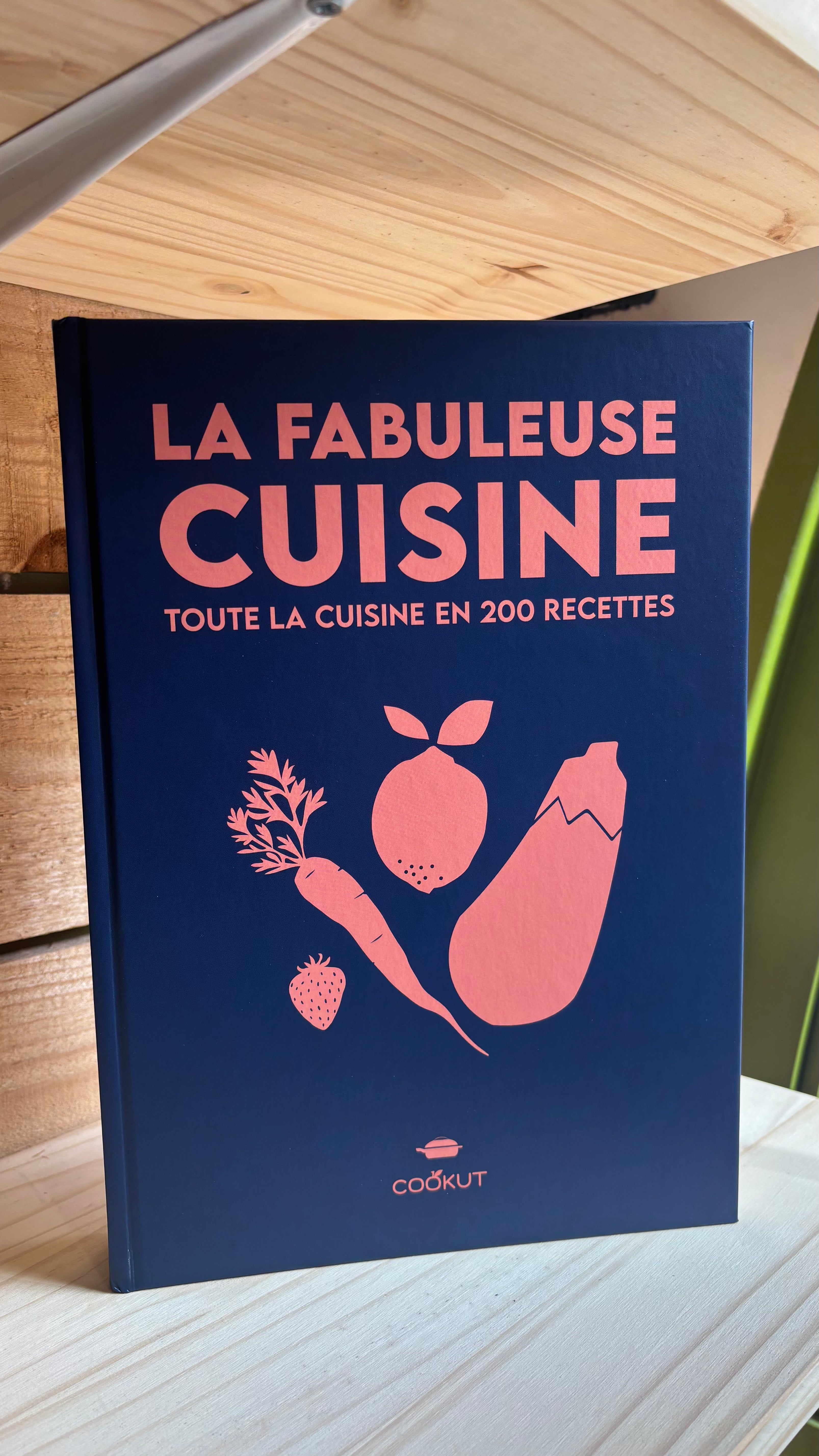 Livre de 200 recettes – La Fabuleuse Poêle 8 en 1 – Cookut – Bleu Saphir