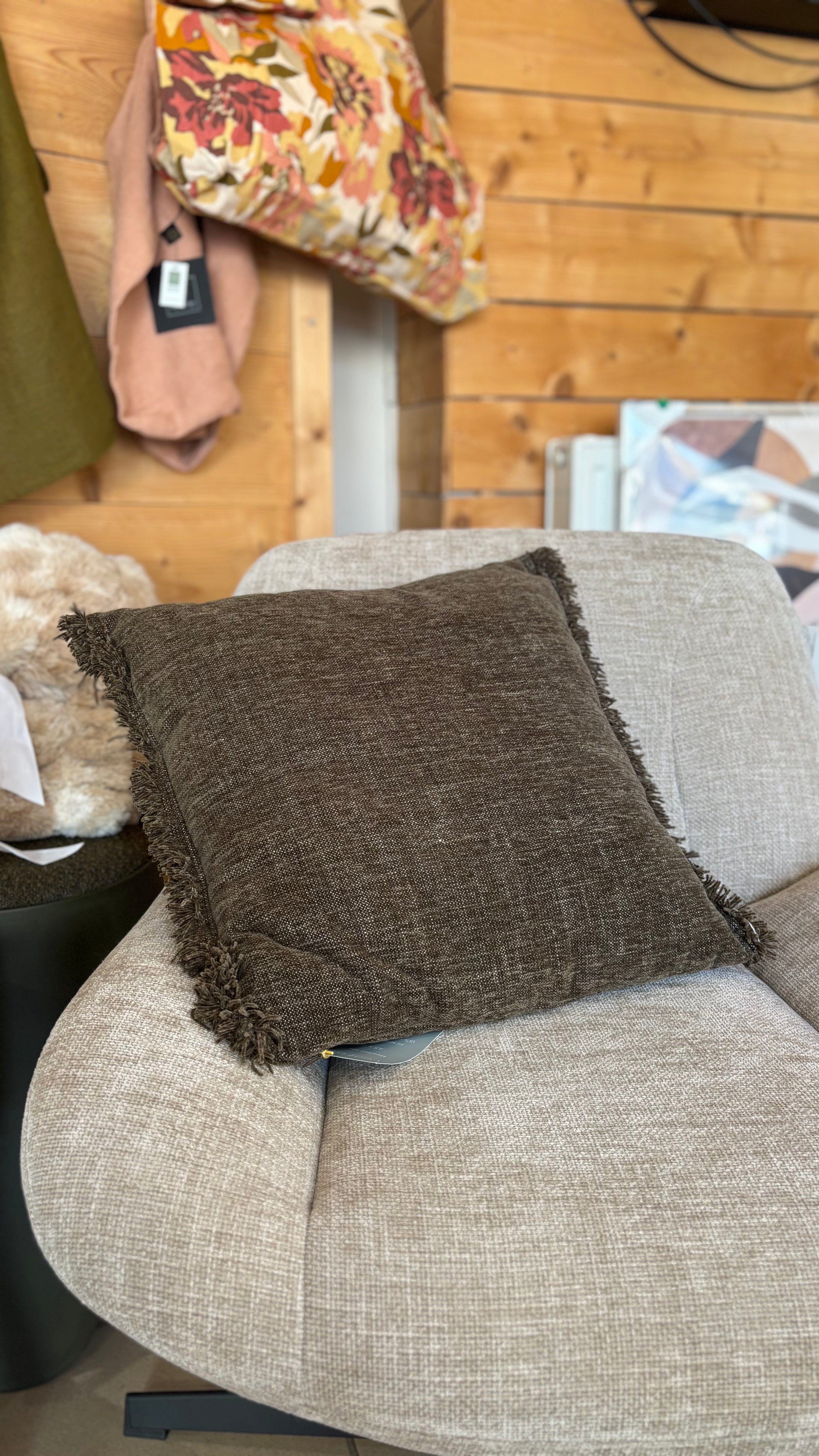Coussin Anta à Franges Olive – 45 × 45 cm