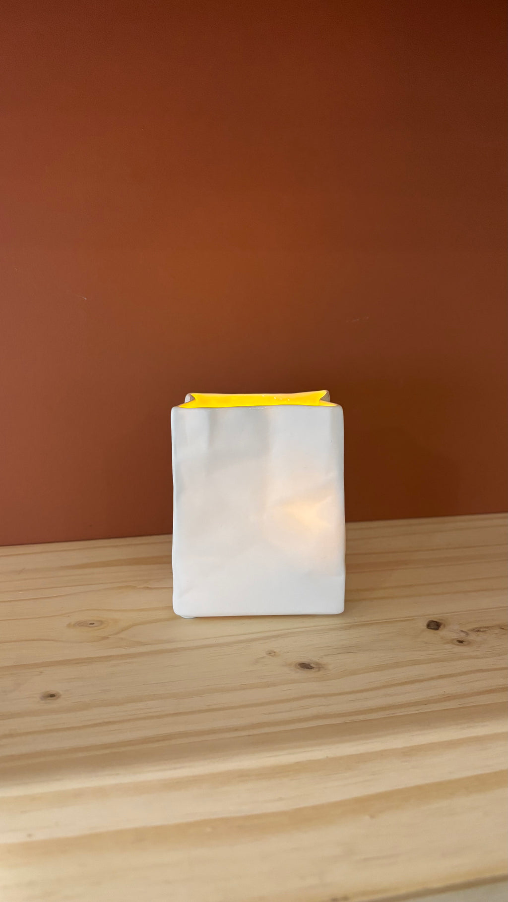 Photophore/Vase Moyen en forme de sac en Porcelaine