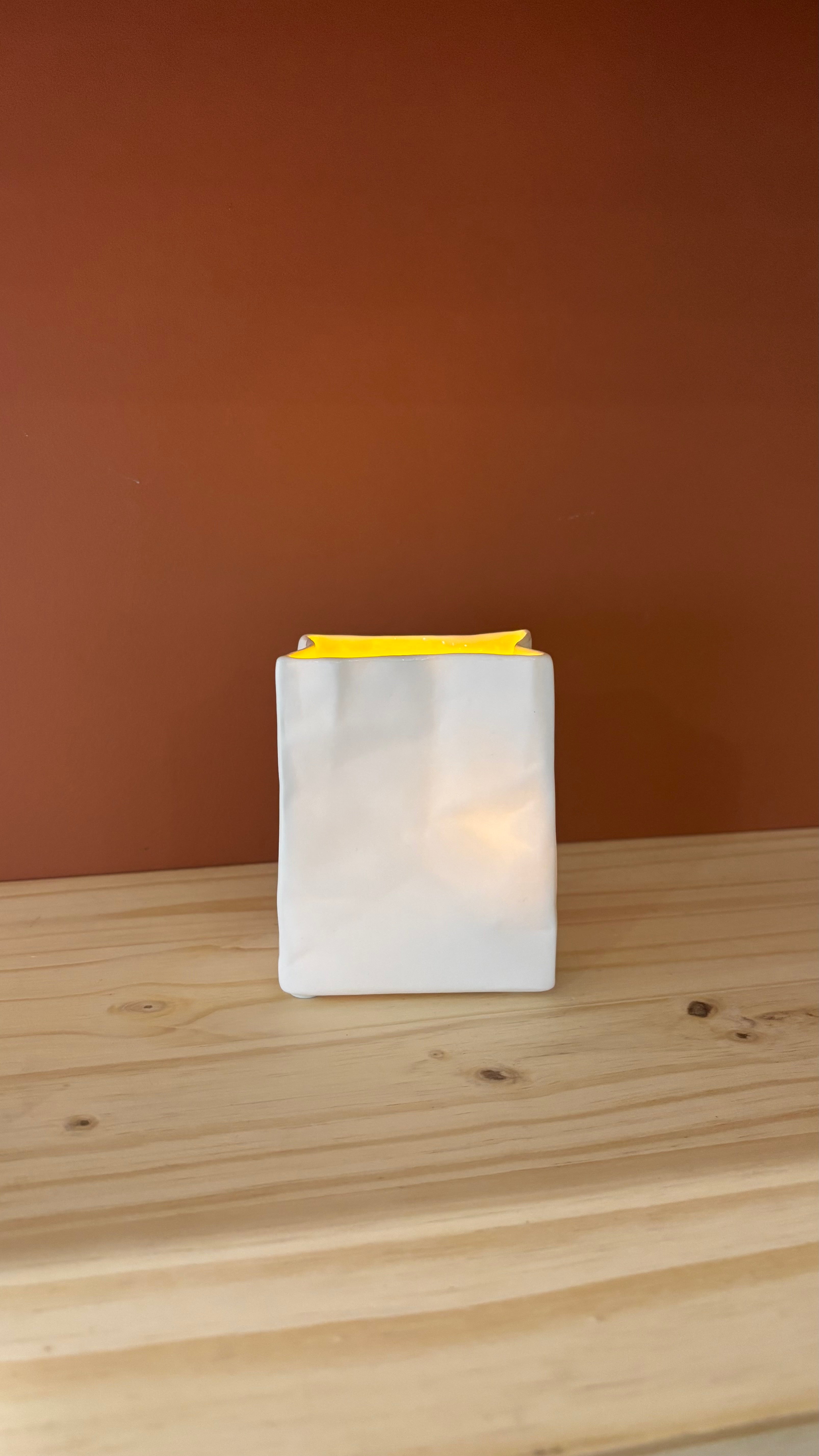 Photophore/Vase Moyen en forme de sac en Porcelaine