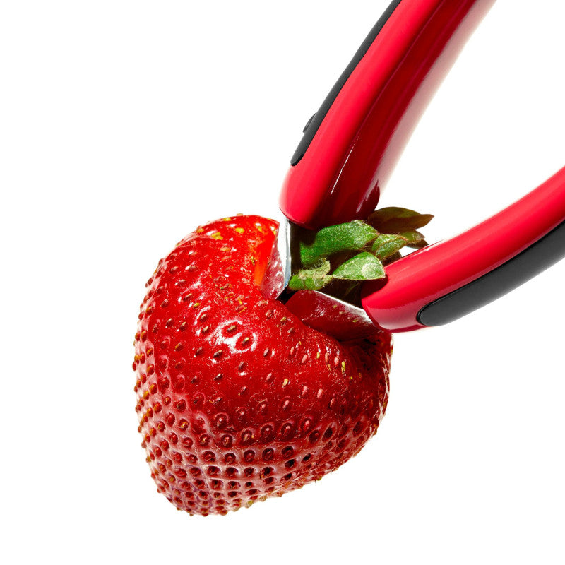 Équeuter de fraises